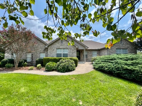 568 White Tail Run Drive, Somerset, KY 42503 — photo 2