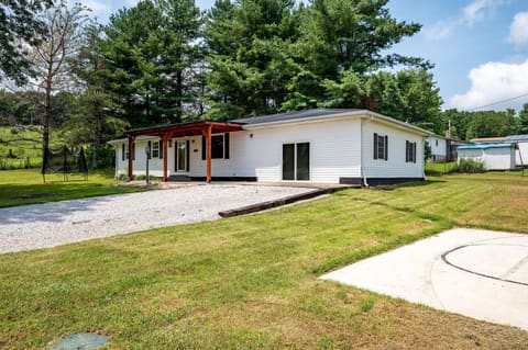 230 Carter Gregory Road, Monticello, KY 42633 — photo 2