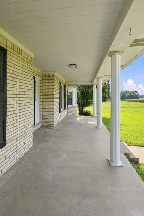 646 Rockcastle Road, Cadiz, KY 42211 — photo 2
