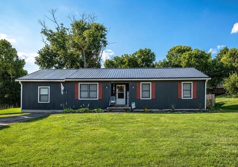 2217 Redbud Lane, Paris, KY 40361 — photo 2