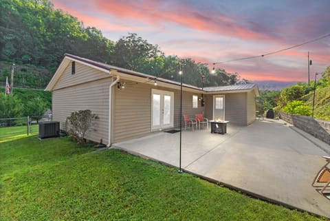 82 Fairway Drive, Jenkins, KY 41537 — photo 2