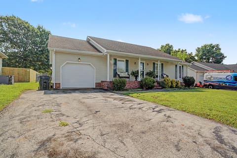 583 Winchester Drive, Hopkinsville, KY 42240 — photo 2