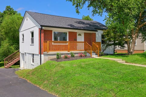 851 Hilltop Road, Danville, KY 40422 — photo 2