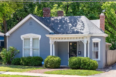 617 N Broadway, Lexington, KY 40508 — photo 2