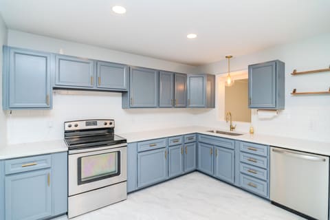 3668 King Arthur Drive, Lexington, KY 40517 — photo 2