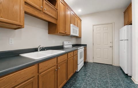 402 Blue Rose Court, Louisville, KY 40223 — photo 5