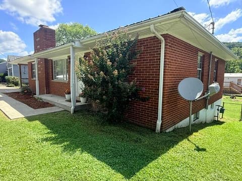 3038 Kentucky 5, Ashland, KY 41102 — photo 2