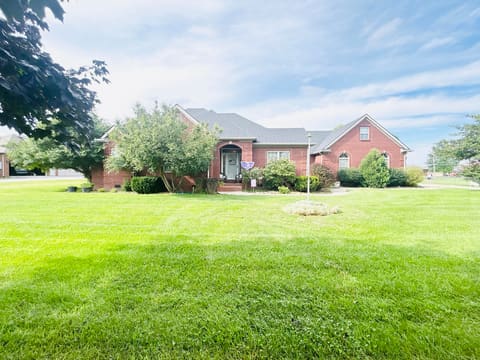 325 Elmsleigh Drive, Berea, KY 40403 — photo 4