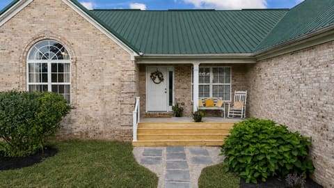 2639 Weisenberger Mill Road, Midway, KY 40347 — photo 5