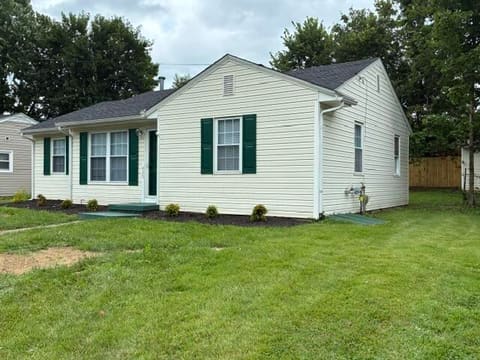 435 Bates Street, Harrodsburg, KY 40330 — photo 2