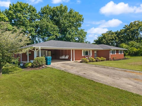 210 Langdon Avenue, Manchester, KY 40962 — photo 2
