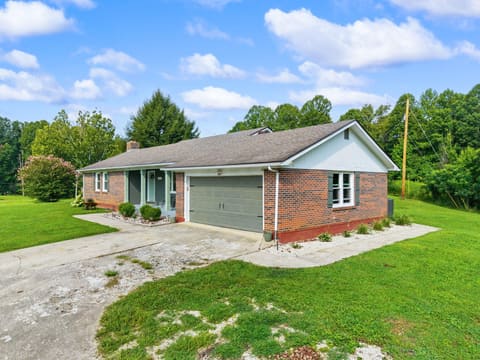 315 Hieronymus Loop, Beattyville, KY 41311 — photo 4