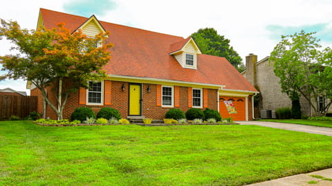 632 Deerfield Drive, Versailles, KY 40383 — photo 2