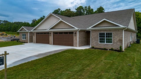 160 Hidden Valley Drive, Paducah, KY 42003 — photo 2