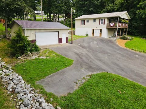 785 Rockcastle Lakeshore Drive, Cadiz, KY 42211 — photo 4