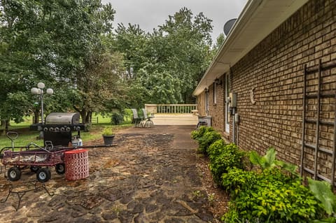 302 Springmont Drive, Hopkinsville, KY 42240 — photo 4