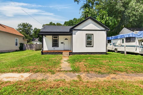 403 Locust Street, Danville, KY 40422 — photo 3