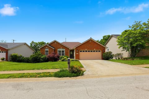 305 Forest Ridge Drive, Frankfort, KY 40601 — photo 3
