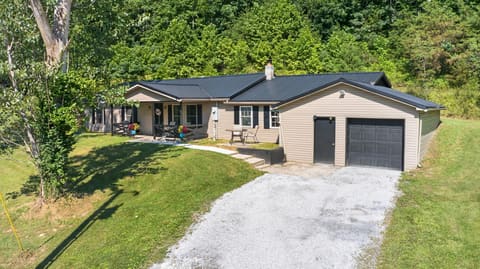 7045 White Oak Road, Junction City, KY 40440 — photo 2