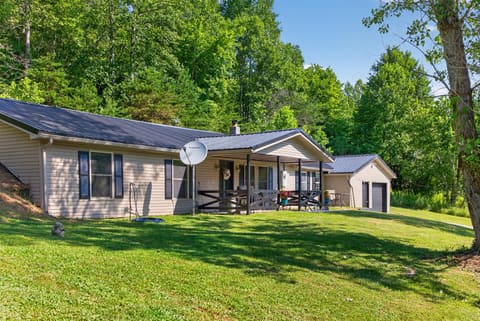 7045 White Oak Road, Junction City, KY 40440 — photo 3