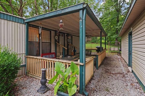 987 Rockcastle Lakeshore Drive, Cadiz, KY 42211 — photo 3