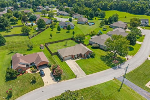 1714 Ivy Lynn Court, Hopkinsville, KY 42240 — photo 2
