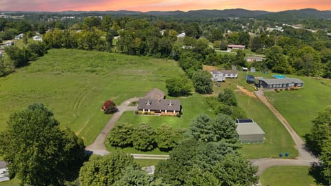 172 Walden Lane, Bronston, KY 42518 — photo 4
