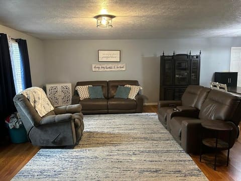 39 Dustin Lane, Eubank, KY 42567 — photo 2