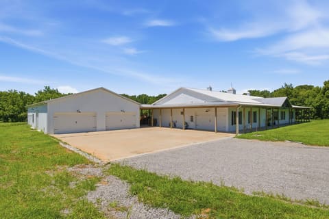 181 Hidden Creek Drive, Georgetown, KY 40324 — photo 2