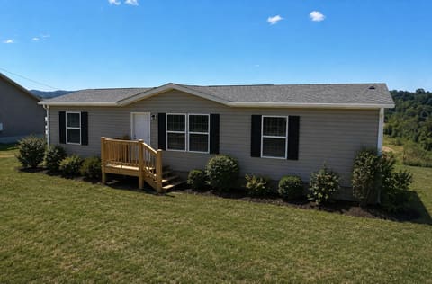 110 W Cedar Grove Road, Irvine, KY 40336 — photo 2