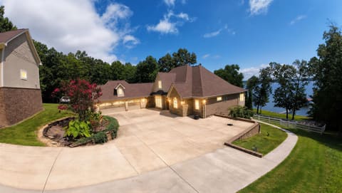 306 Red Water Drive, New Concord, KY 42076 — photo 2