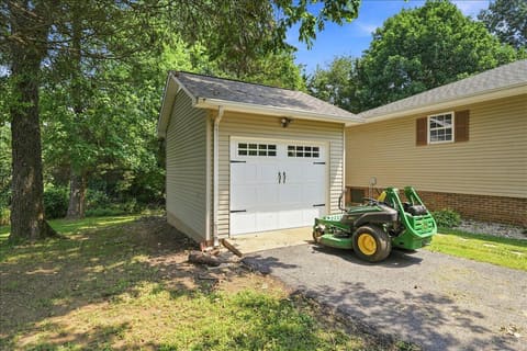 102 Wendy Drive, Eddyville, KY 42038 — photo 3