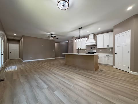 353 Kings Ridge Court, Eddyville, KY 42038 — photo 5