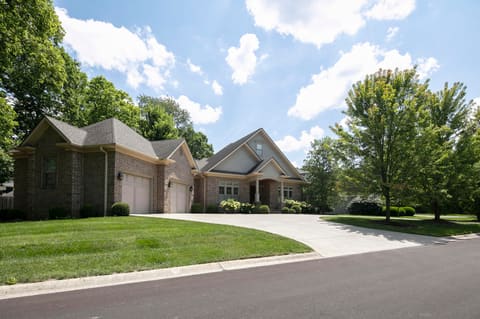 1616 Tates Creek Road 9, Lexington, KY 40502 — photo 2