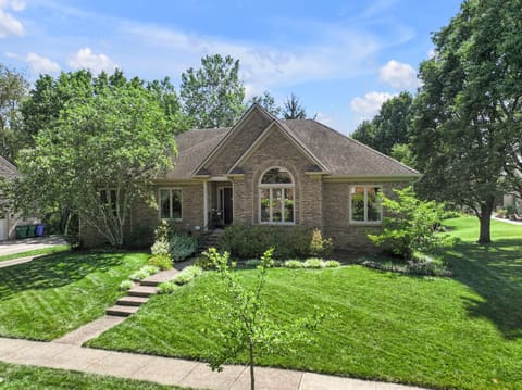 2317 Shannawood Drive, Lexington, KY 40513 — photo 2