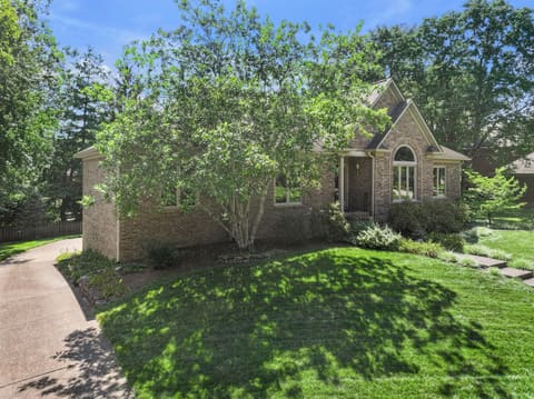 2317 Shannawood Drive, Lexington, KY 40513 — photo 3