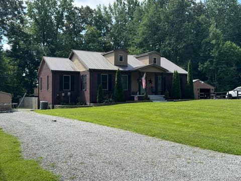 245 Hart Lane, Russell Springs, KY 42642 — photo 2