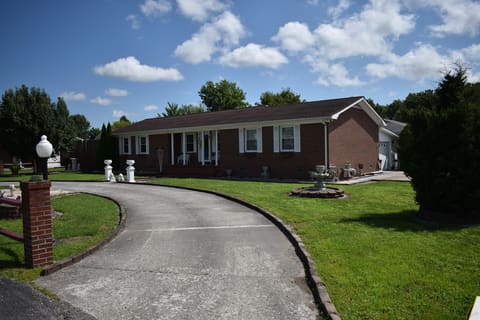926 Doncaster Avenue, Middlesboro, KY 40965 — photo 3