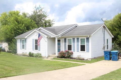 512 Hickory Road, Lawrenceburg, KY 40342 — photo 2