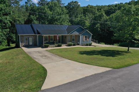 285 Evergreen Drive, Stanton, KY 40380 — photo 3