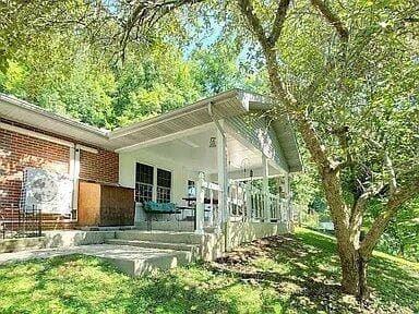 604 U.S. 421, McKee, KY 40447 — photo 4