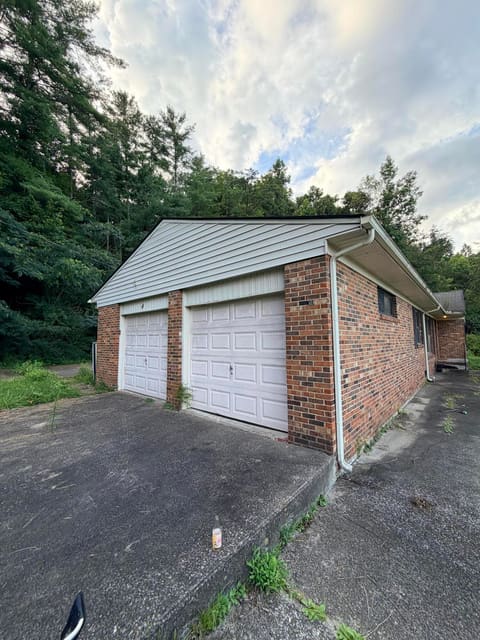 8683 U.S. 119, Calvin, KY 40813 — photo 5