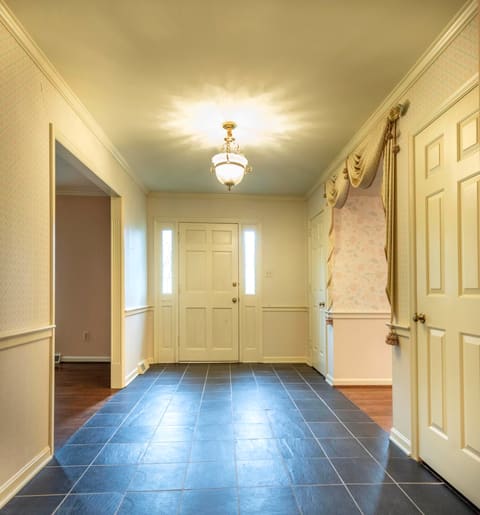 2092 Bridgeport Drive, Lexington, KY 40502 — photo 3