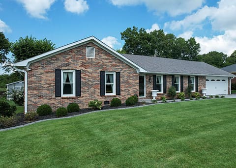 319 Clearbrook Drive, Danville, KY 40422 — photo 4