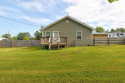 23 Strange Street, Stanton, KY 40380 — photo 2
