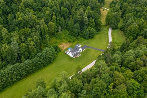 1560 Stamper Branch Road, Campton, KY 41301 — photo 2