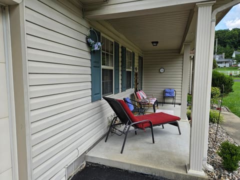 305 Segal Wesley Avenue, Liberty, KY 42539 — photo 4