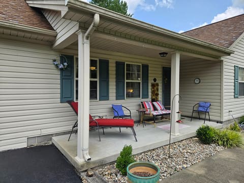305 Segal Wesley Avenue, Liberty, KY 42539 — photo 5