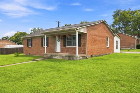 700 Wise Drive, Wilmore, KY 40390 — photo 2