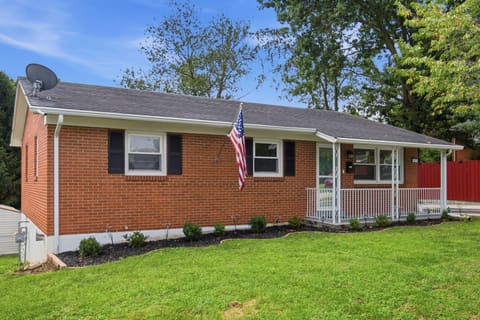1920 Moss Court, Lexington, KY 40505 — photo 2